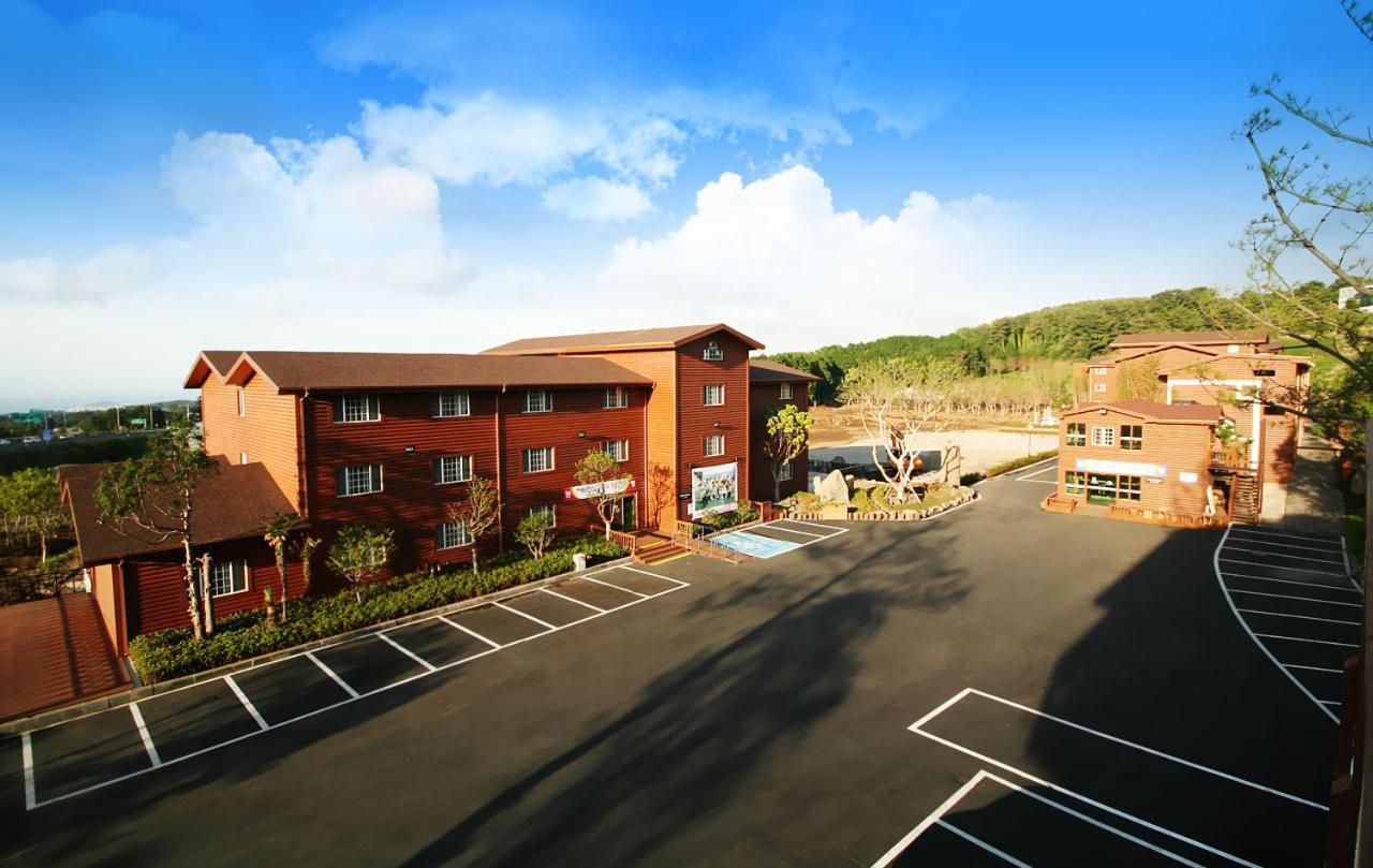 Arbon Youth Hostel & Resort Jeju Esterno foto